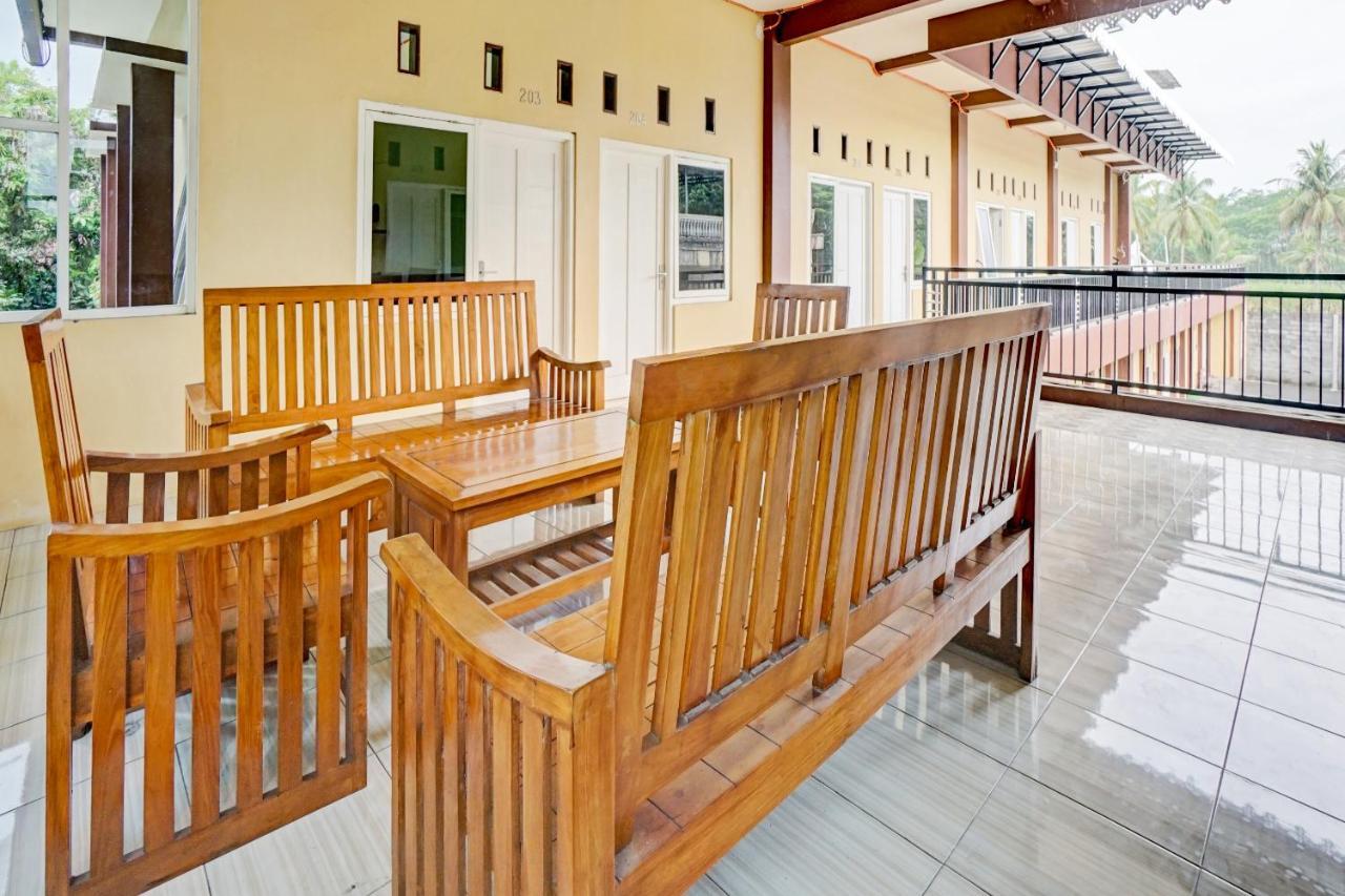 Oyo 3298 Bromo Guest House Family مالانغ المظهر الخارجي الصورة