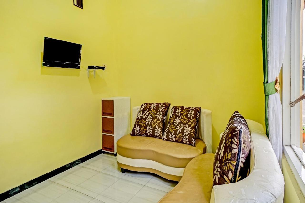 Oyo 3298 Bromo Guest House Family مالانغ المظهر الخارجي الصورة