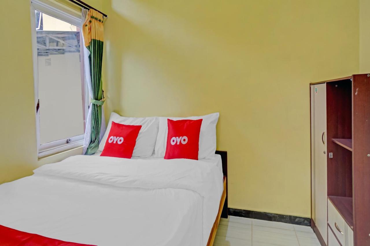 Oyo 3298 Bromo Guest House Family مالانغ المظهر الخارجي الصورة