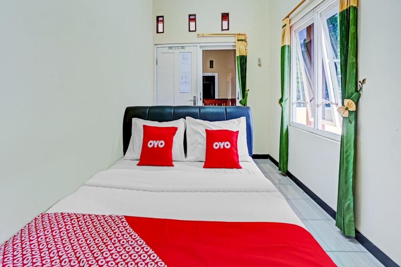 Oyo 3298 Bromo Guest House Family مالانغ المظهر الخارجي الصورة